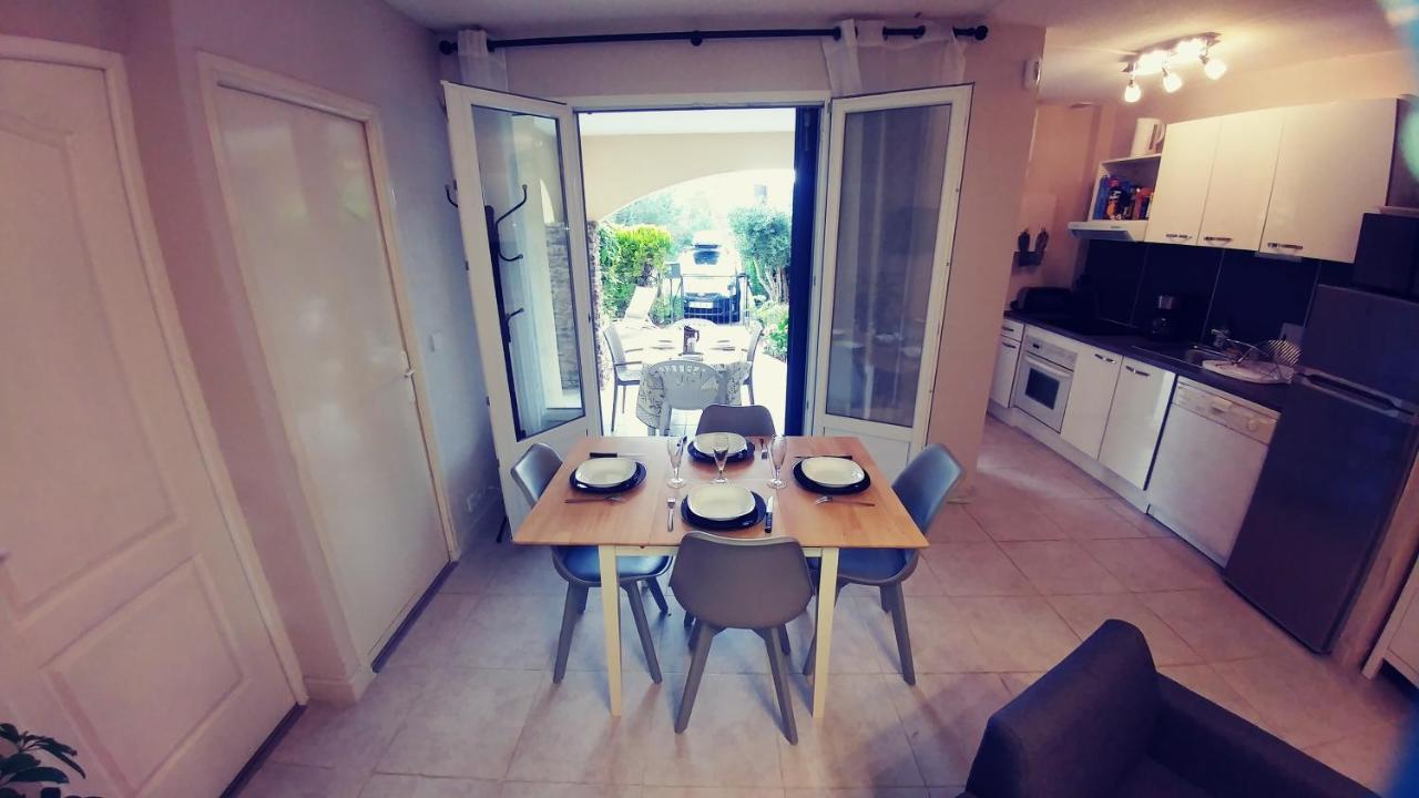 Agreable T3 Avec Jardin Et Parking Prive, A 350M Du Centre Ville Et Des Plages, Wifi, Remise Supplementaire De 10 Pourcent Pour Une Location A La Semaine 滨海卡瓦莱尔 外观 照片