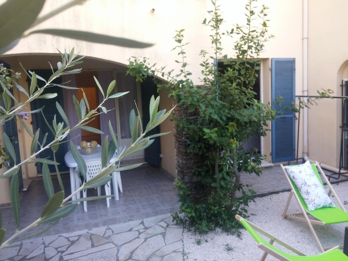 Agreable T3 Avec Jardin Et Parking Prive, A 350M Du Centre Ville Et Des Plages, Wifi, Remise Supplementaire De 10 Pourcent Pour Une Location A La Semaine 滨海卡瓦莱尔 外观 照片
