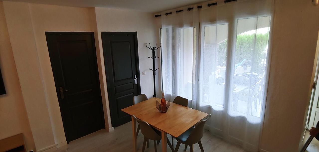 Agreable T3 Avec Jardin Et Parking Prive, A 350M Du Centre Ville Et Des Plages, Wifi, Remise Supplementaire De 10 Pourcent Pour Une Location A La Semaine 滨海卡瓦莱尔 外观 照片